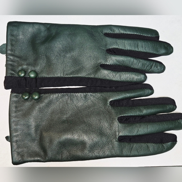 lauer Accessories - Lauer Dark Green Soft Leather Dress Gloves Women's M With Button Accents